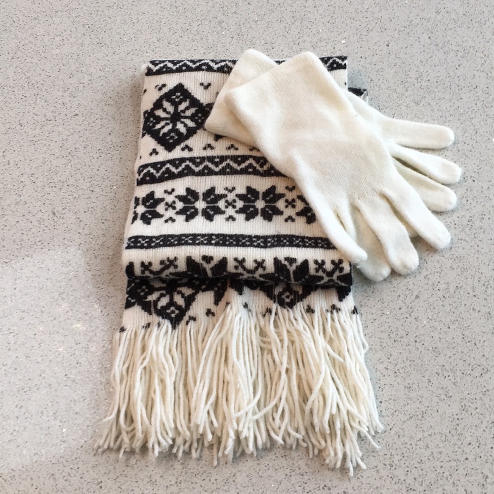 NY & Co scarf and glove set